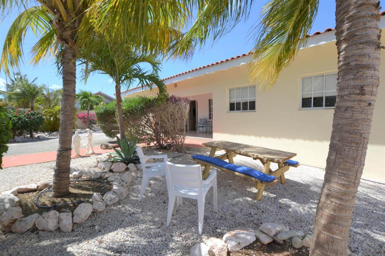 Relex Villa With Private Pool Willemstad Bagian luar foto