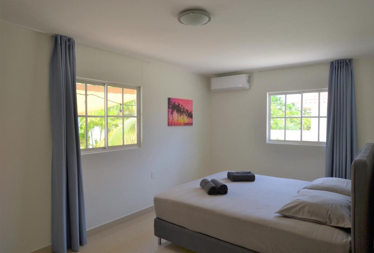 Relex Villa With Private Pool Willemstad Bagian luar foto