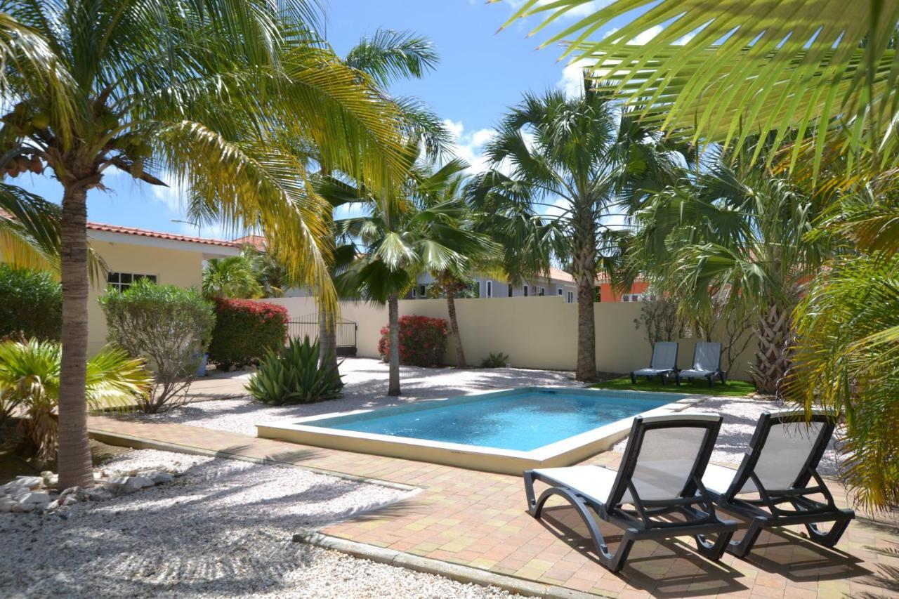 Relex Villa With Private Pool Willemstad Bagian luar foto