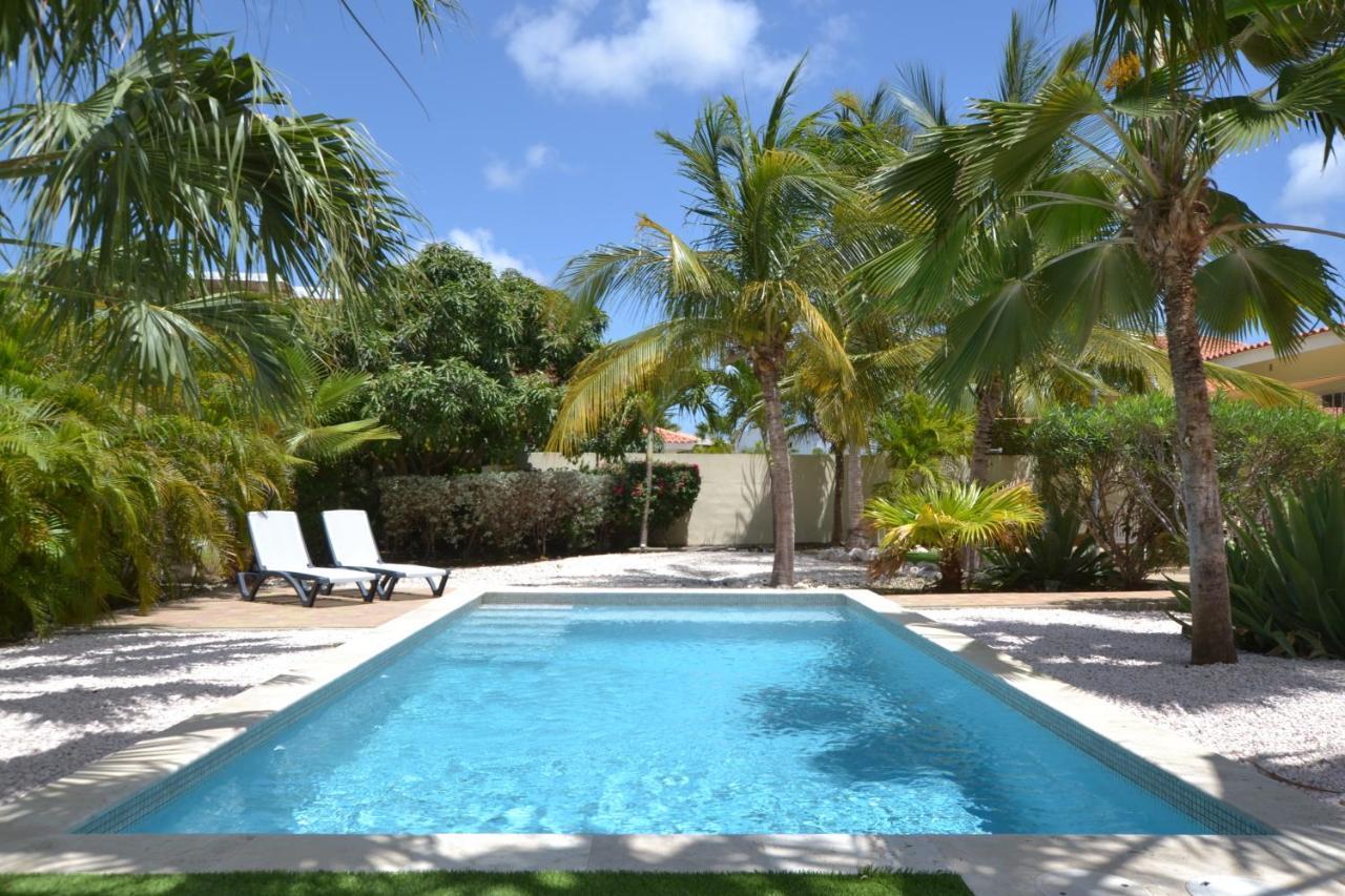 Relex Villa With Private Pool Willemstad Bagian luar foto